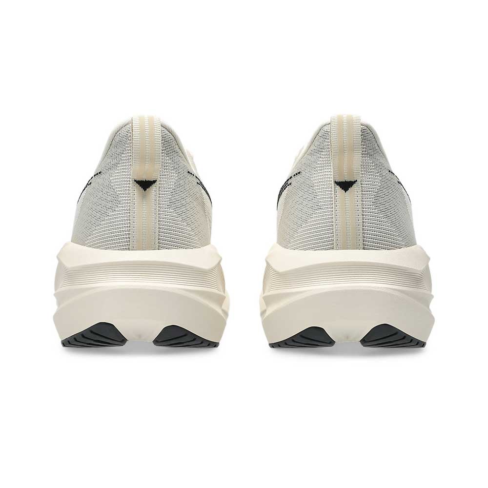 Tenis Asics para Hombre Novablast 5 Beige