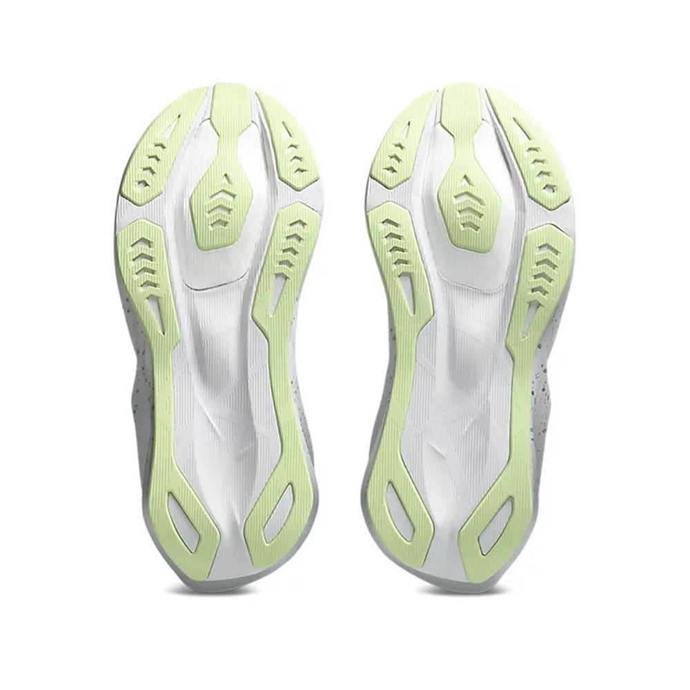 Tenis Asics para Mujer Novablast 6 Plata