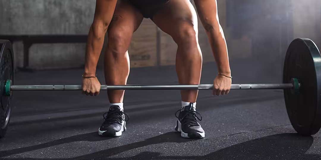 ¿Qué pasa si corres con tenis de gimnasio?