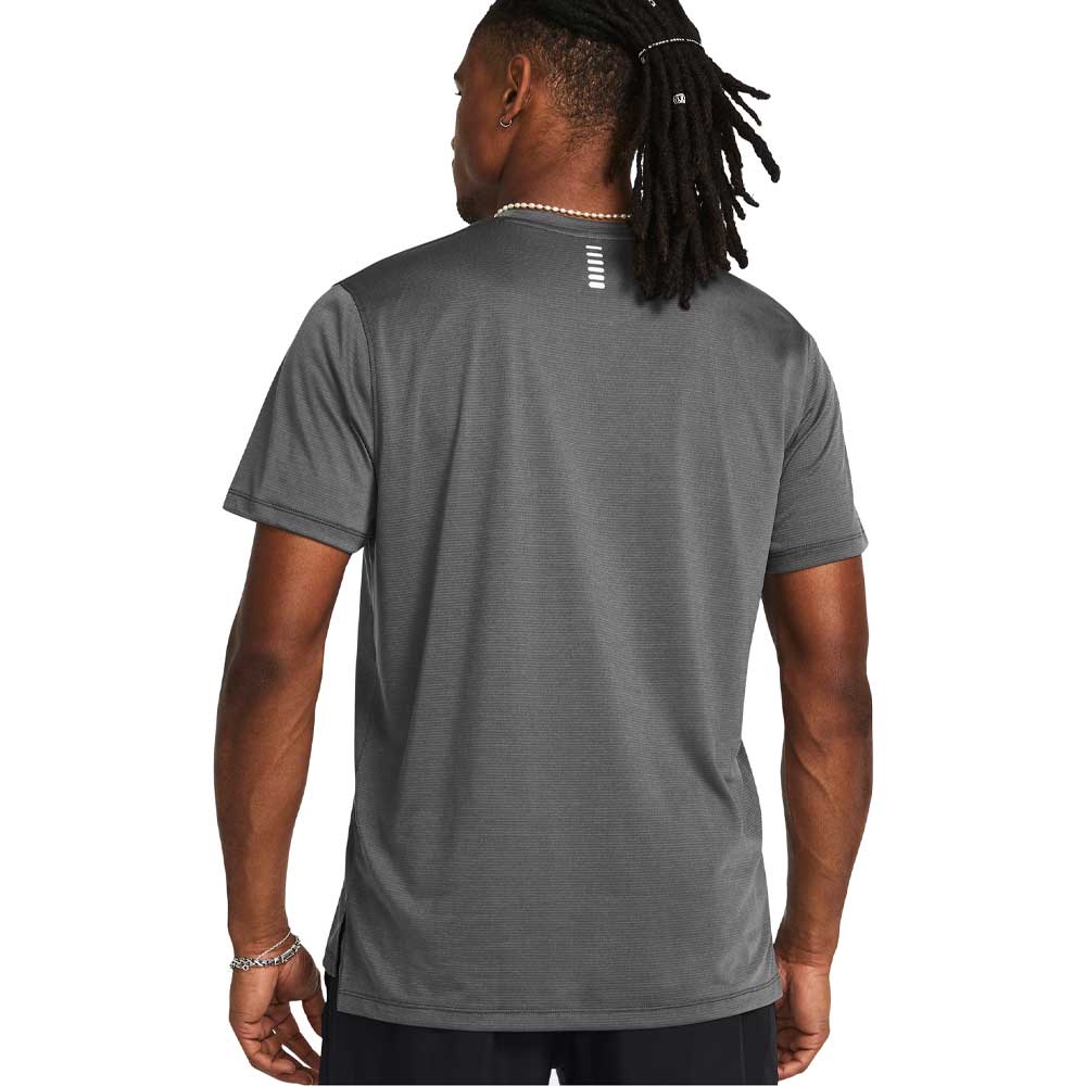 Playera Manga Corta Under Armour para Hombre UA Launch Shortsleeve Gris