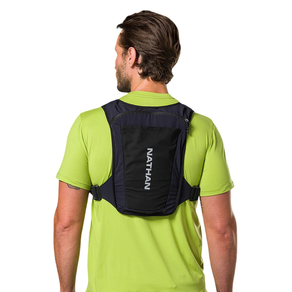 Chaleco de hidratación Nathan Unisex Quickstart 3.0 4 lt with 2 Quickstar 14oz Soft Flask Negro