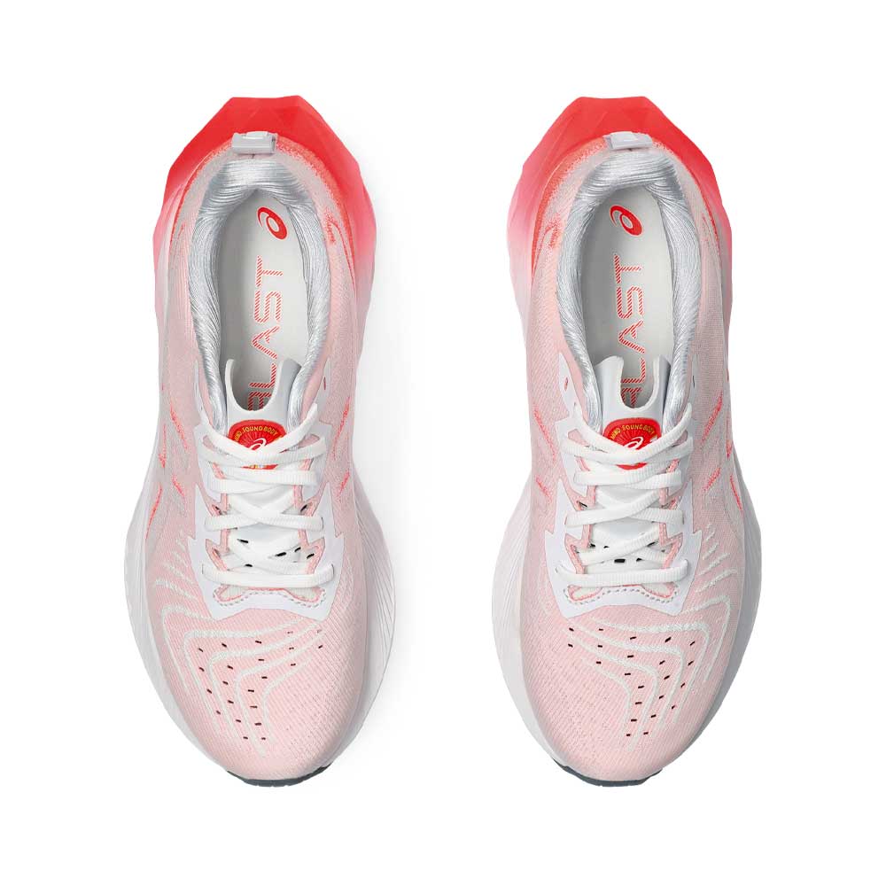 Tenis Asics para Mujer Novablast 4 Centennial of Speed Blanco